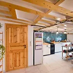 Max Apartment