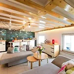 Max Apartment